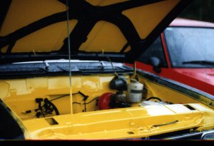 th_Opel Rekord C 1968 Elo 009 Motorraum.jpg